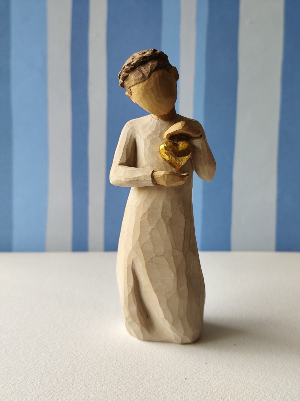 Willow Tree Keepsake Girl Gold Heart Figurine